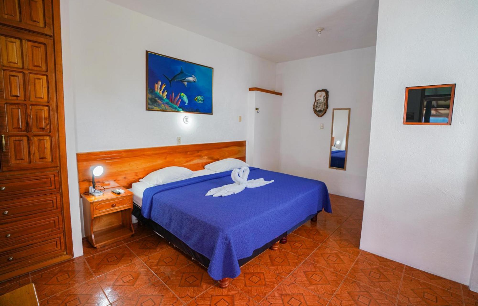 Galapagos Verde Azul Puerto Ayora  Exterior photo