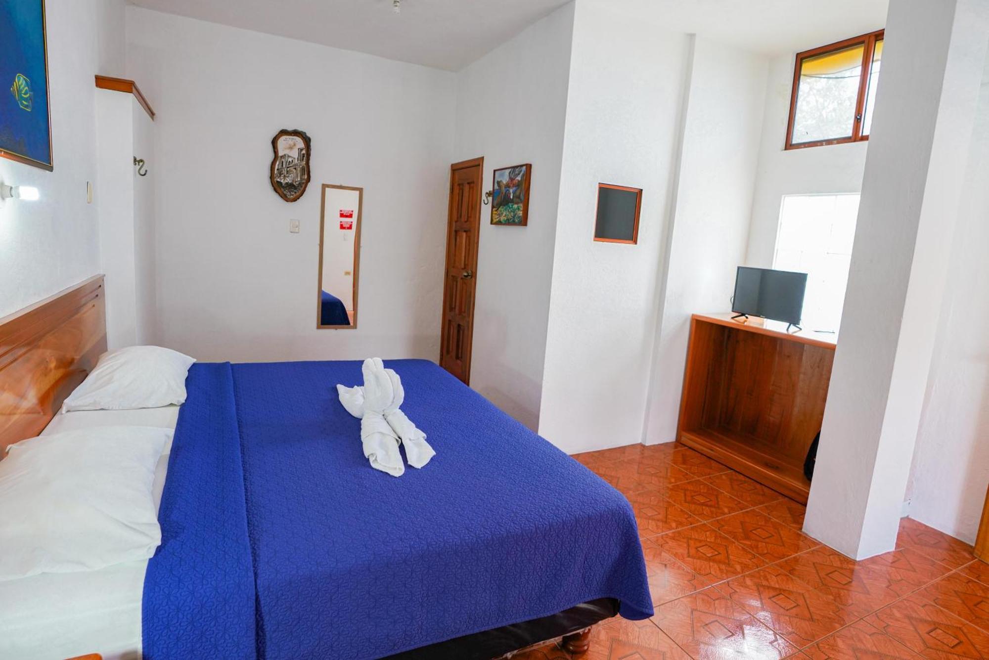 Galapagos Verde Azul Puerto Ayora  Exterior photo