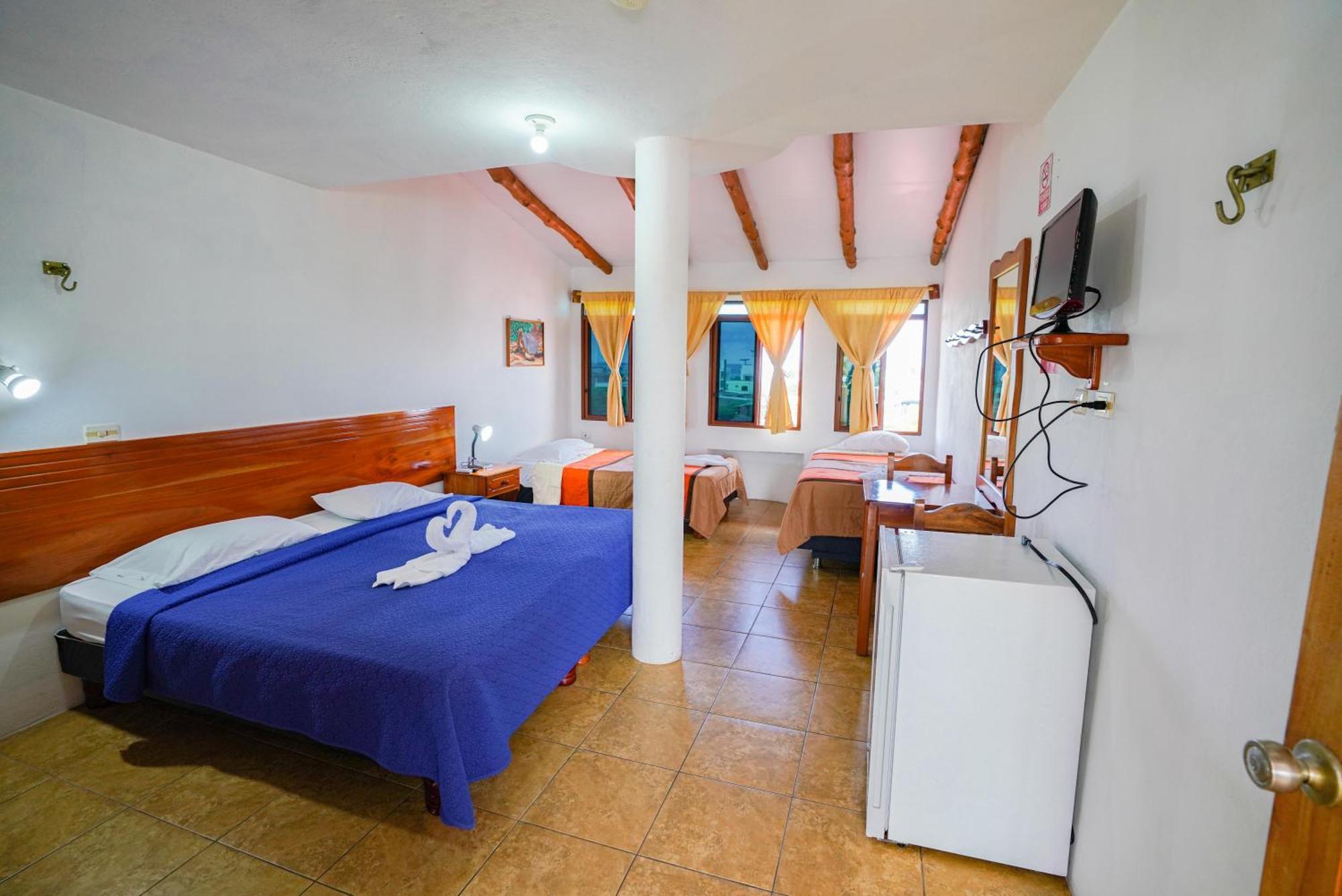 Galapagos Verde Azul Puerto Ayora  Exterior photo
